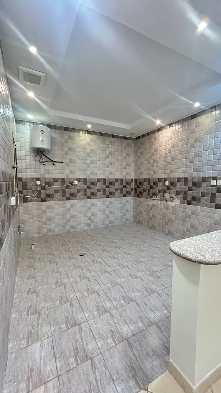 Floor for Rent in Riyadh Al Arid 6
