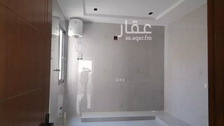 Floor for Sale in Riyadh An Nadhim 7