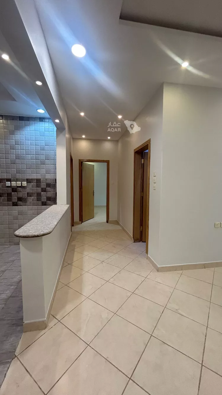 Floor for Rent in Riyadh Al Arid 11