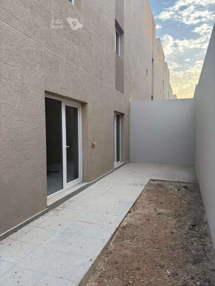 Villa for Rent in Riyadh Al Arid 9