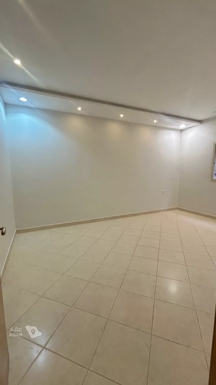 Floor for Rent in Riyadh Al Arid 14