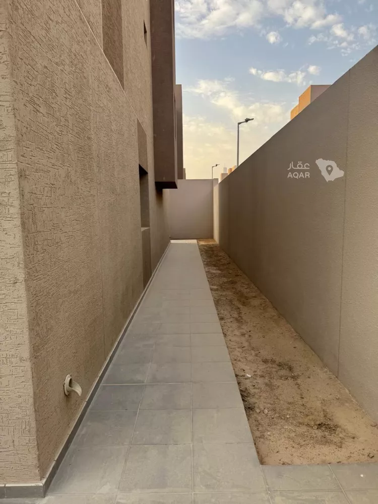 Villa for Rent in Riyadh Al Arid 11