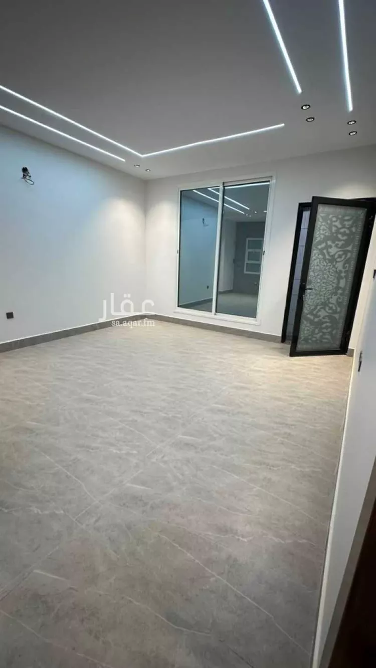 شقة للبيع في شارع شرحبيل بن أوس, حي ضاحية الملك فهد, مدينة الدمام, المنطقة الشرقية 4