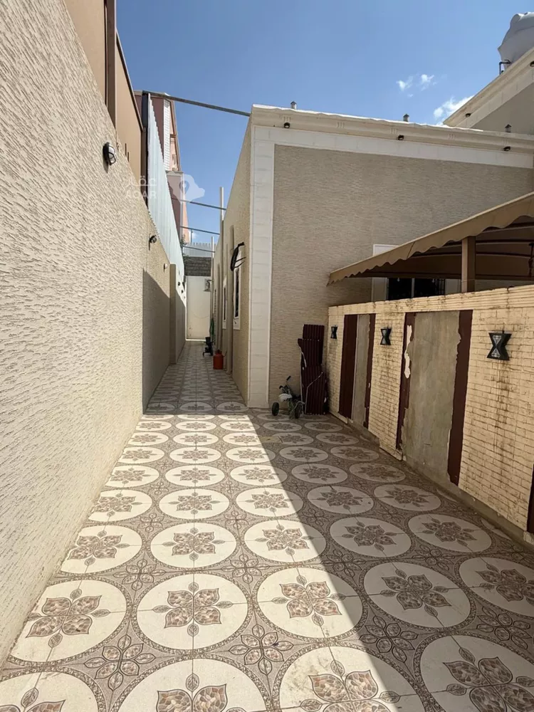 Floor for Sale in Khamis Mushait Al Mamurah 3