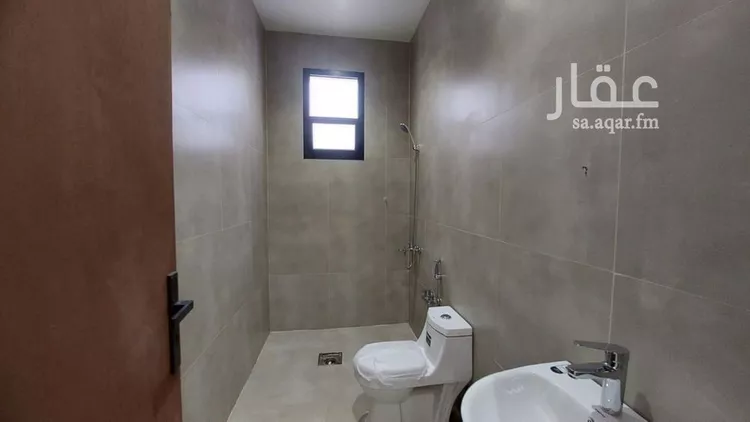 فيلا للإيجار في شارع فني, حي بدر, مدينة الرياض, منطقة الرياض 11