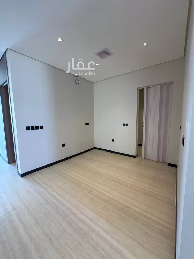 دور للبيع في شارع الطوق, حي الإزدهار, مدينة الرياض, منطقة الرياض 14
