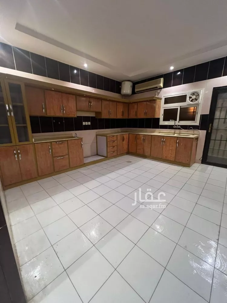 فيلا للبيع في شارع عبدالرحمن بن موسى, حي العارض, مدينة الرياض, منطقة الرياض 8