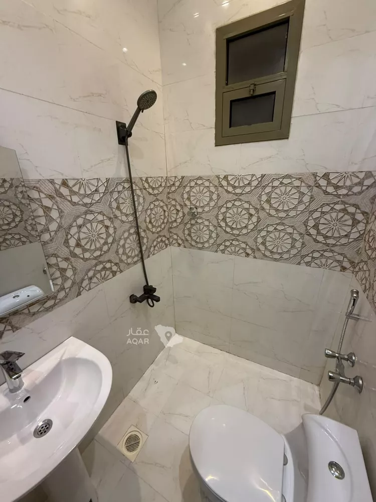 Villa for Rent in Riyadh Al Yarmouk 18