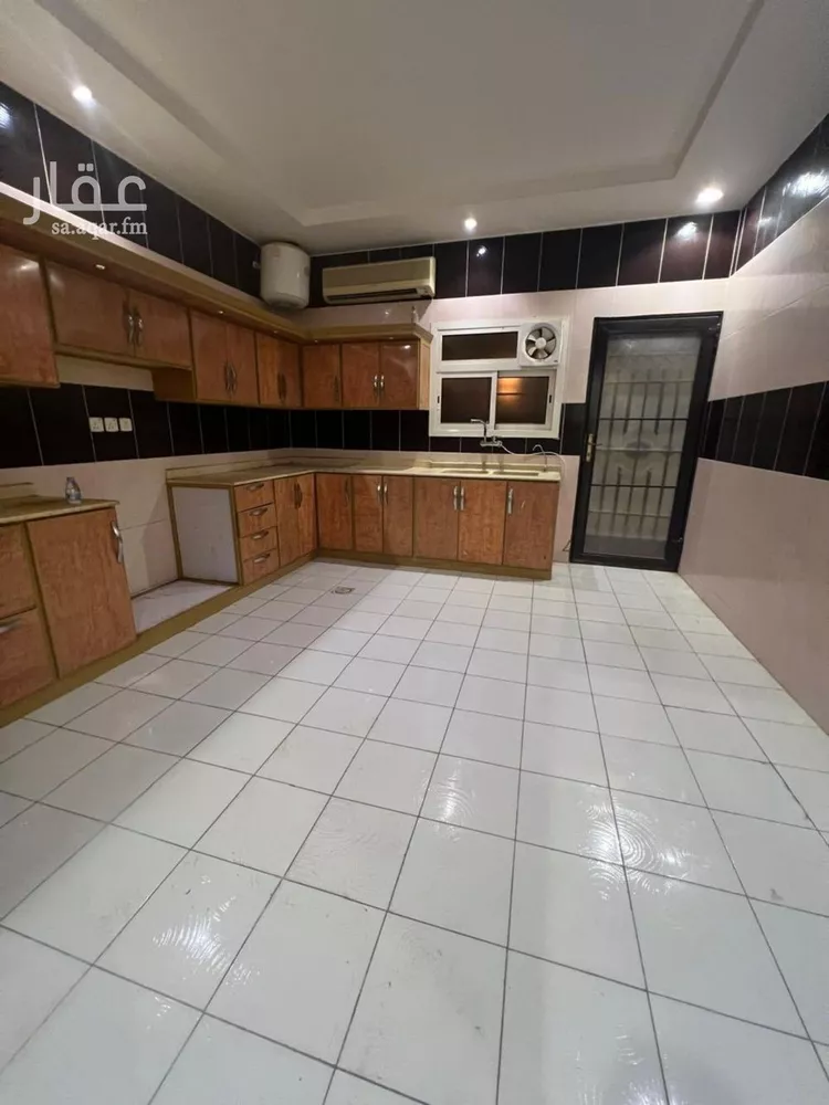 فيلا للبيع في شارع عبدالرحمن بن موسى, حي العارض, مدينة الرياض, منطقة الرياض 12