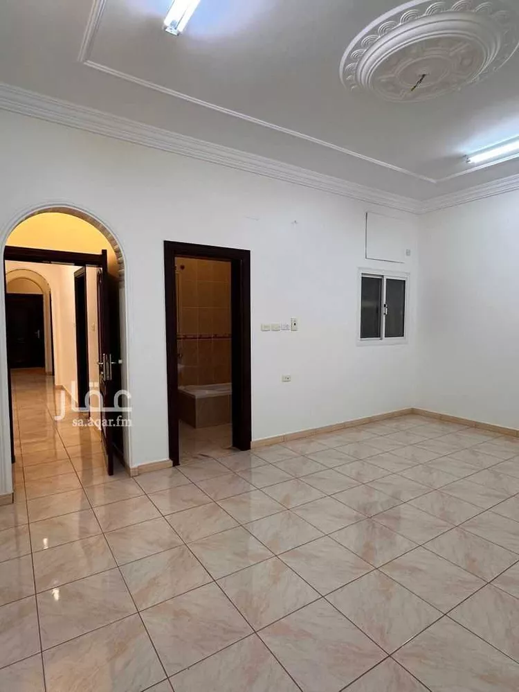 شقة للإيجار في شارع محمد الدمشقي, حي القمرية, مدينة الطائف, منطقة مكة المكرمة