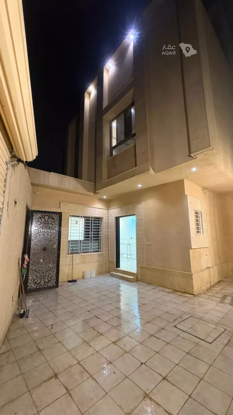 فيلا للبيع في شارع مالك بن الحارث, حي بدر, مدينة الرياض, منطقة الرياض 10