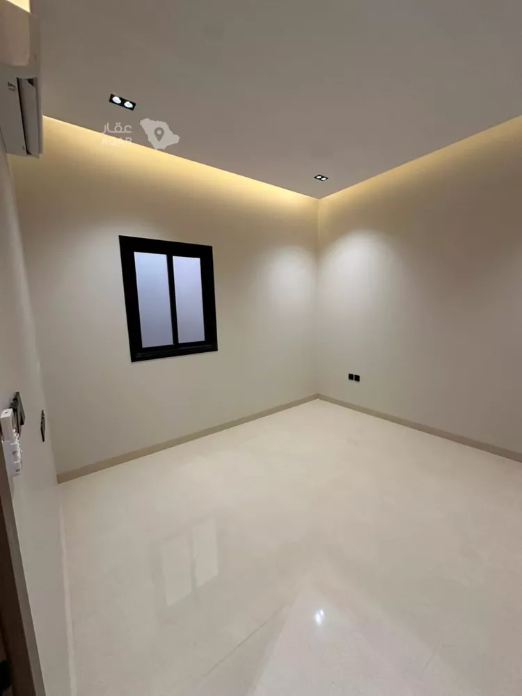 Floor for Rent in Riyadh Al Arid 10