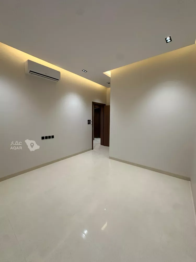 Floor for Rent in Riyadh Al Arid 12