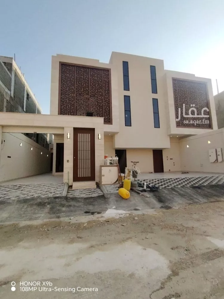 Floor for Sale in Riyadh Tuwaiq