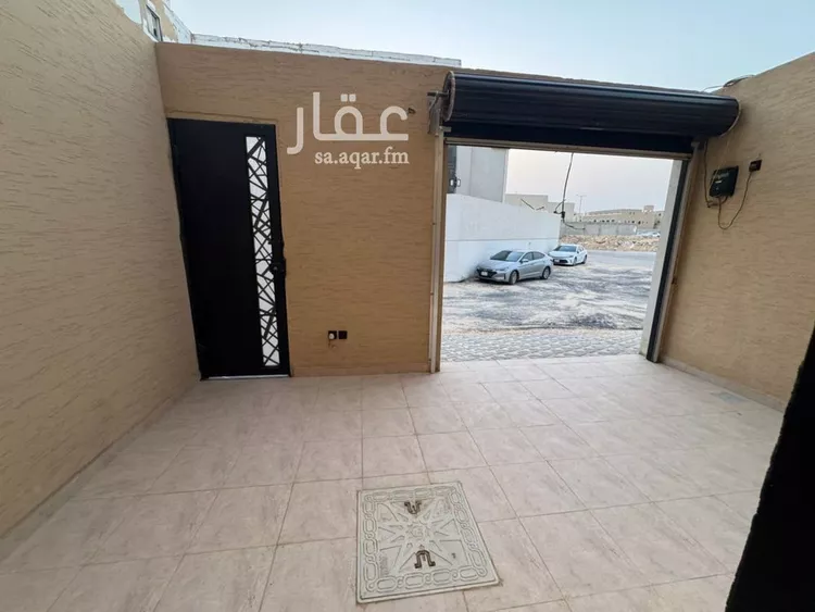 Floor for Sale in Riyadh Tuwaiq صورة 3