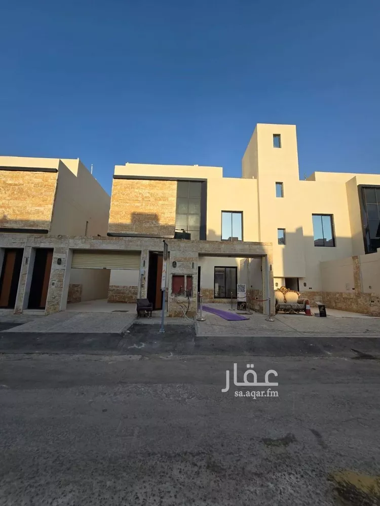 فيلا للبيع في شارع محمد عارف الجاوي, حي عكاظ, مدينة الرياض, منطقة الرياض صورة 3