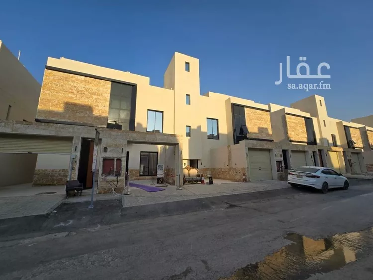 فيلا للبيع في شارع محمد عارف الجاوي, حي عكاظ, مدينة الرياض, منطقة الرياض صورة 2