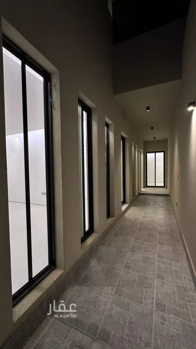 Floor for Sale in Riyadh Al Arid 8