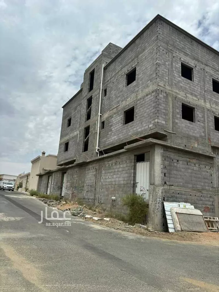 عمارة للبيع في شارع 2293911, حي الصناعية, مدينة أبها, منطقة عسير صورة 3