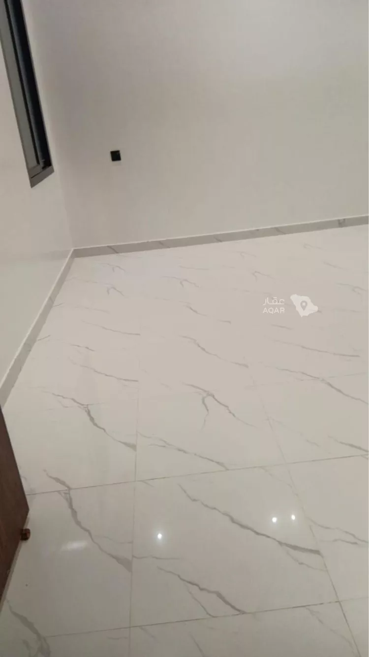 Floor for Sale in Riyadh Ad Dar Al Baida 3
