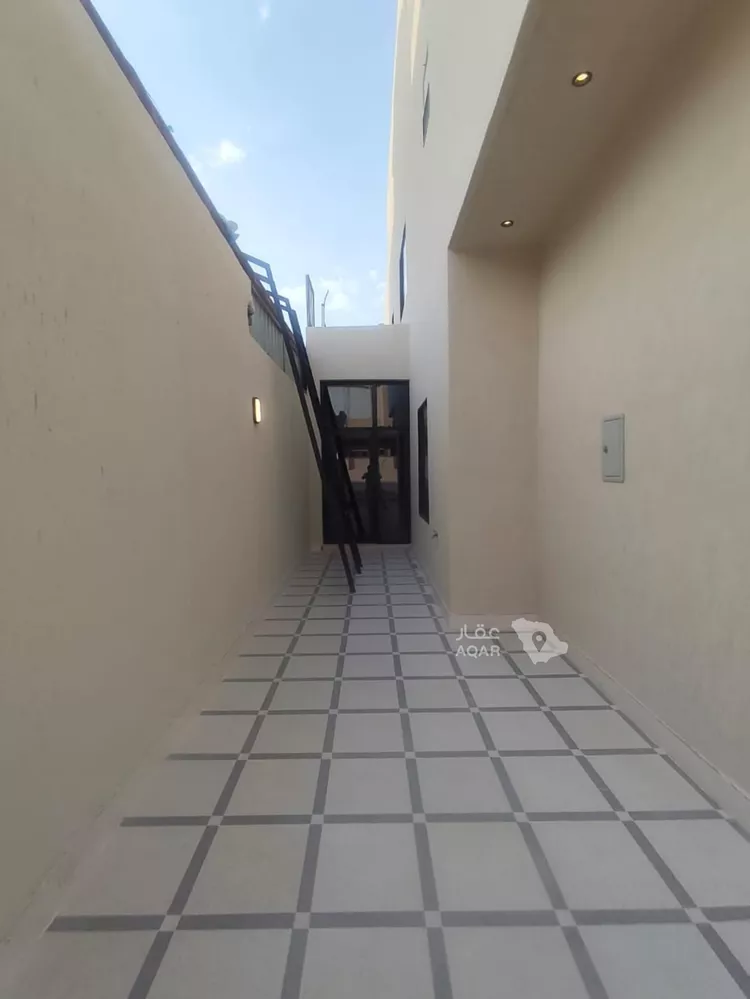 Floor for Sale in Riyadh Sultanah 14
