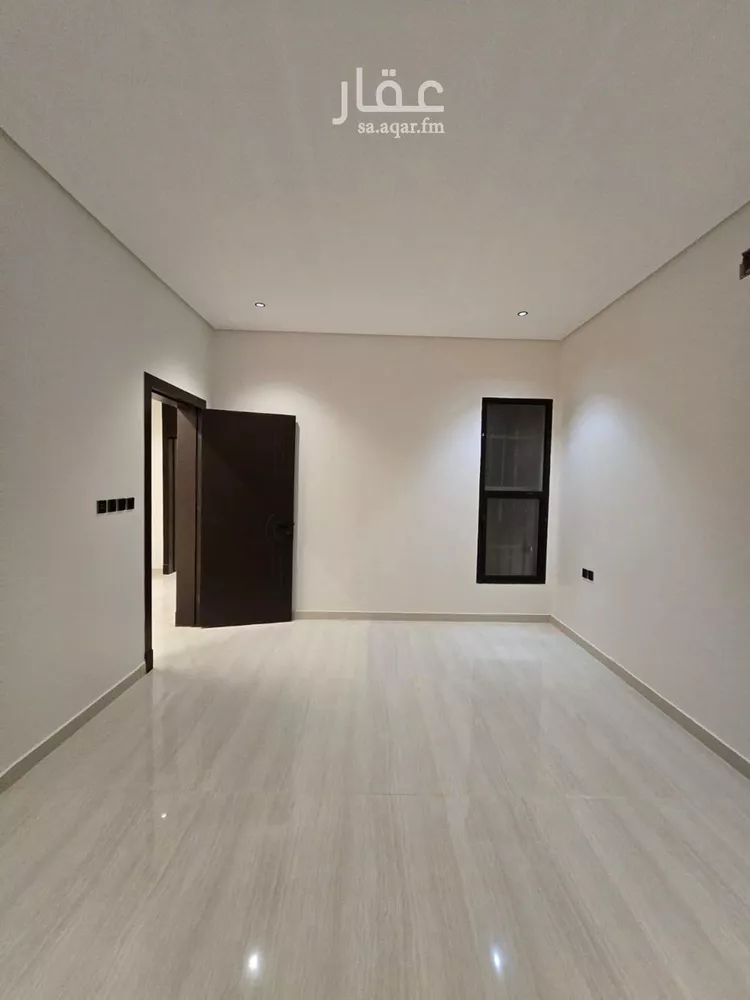 دور للبيع في شارع علي بن الحسن الخزرجي, حي عكاظ, مدينة الرياض, منطقة الرياض صورة 4