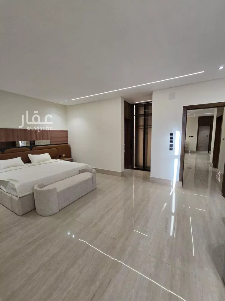 فيلا للبيع في شارع الحسن بن دينار, حي عكاظ, مدينة الرياض, منطقة الرياض 18