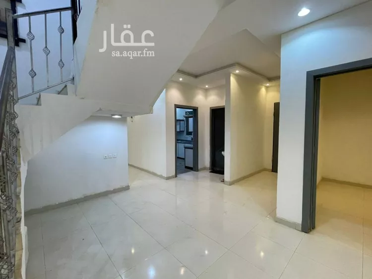 فيلا للإيجار في شارع خالد بن زهير الهذلي, حي بدر, مدينة الرياض, منطقة الرياض صورة 4
