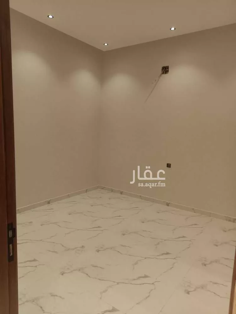 دور للبيع في شارع الحنفة, حي طويق, مدينة الرياض, منطقة الرياض 12