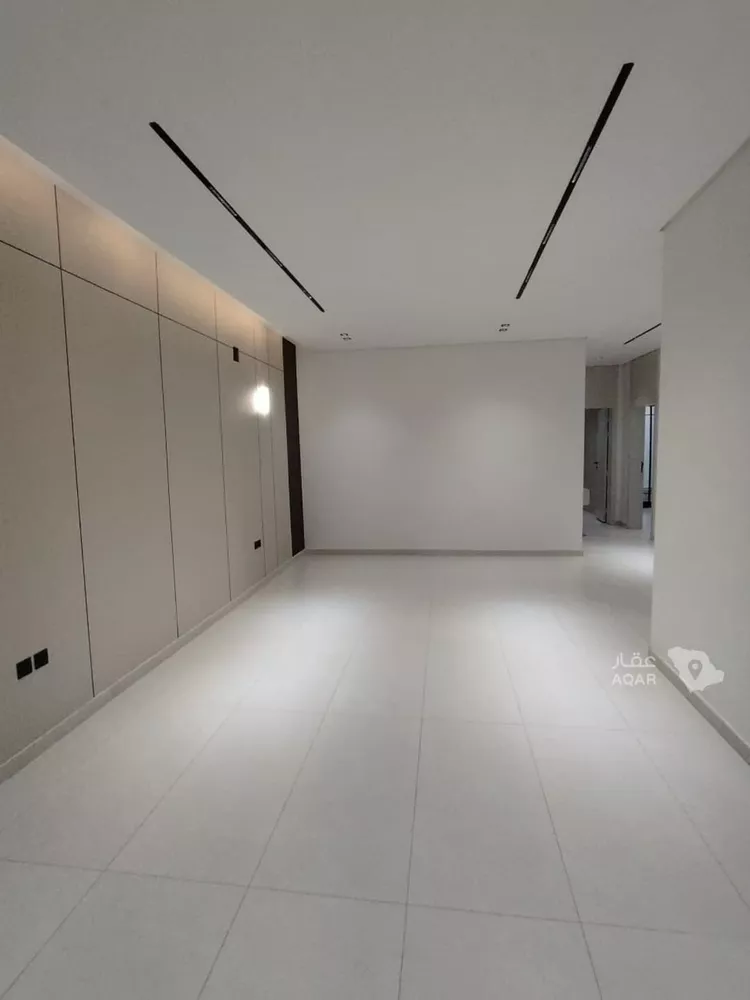 Floor for Sale in Riyadh Ad Duraihimiyah 9
