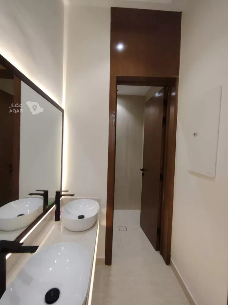 Floor for Sale in Riyadh Tuwaiq 10