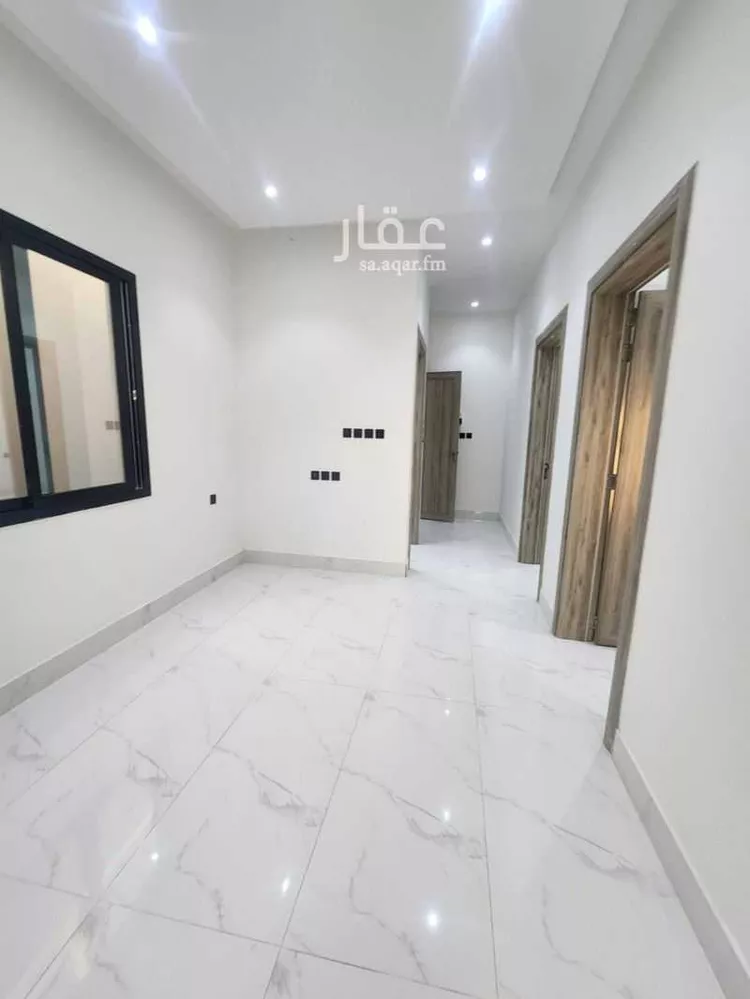 دور للبيع في شارع أم أيمن المحدثة, حي العريجاء الغربي, مدينة الرياض, منطقة الرياض 17
