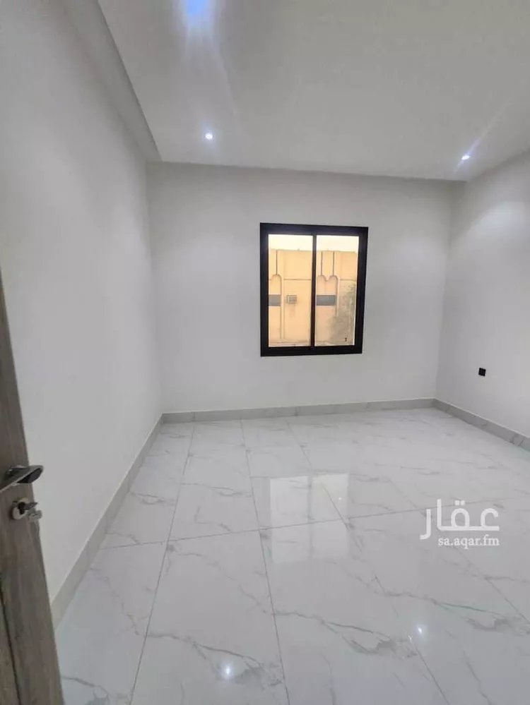 دور للبيع في شارع أم أيمن المحدثة, حي العريجاء الغربي, مدينة الرياض, منطقة الرياض 9