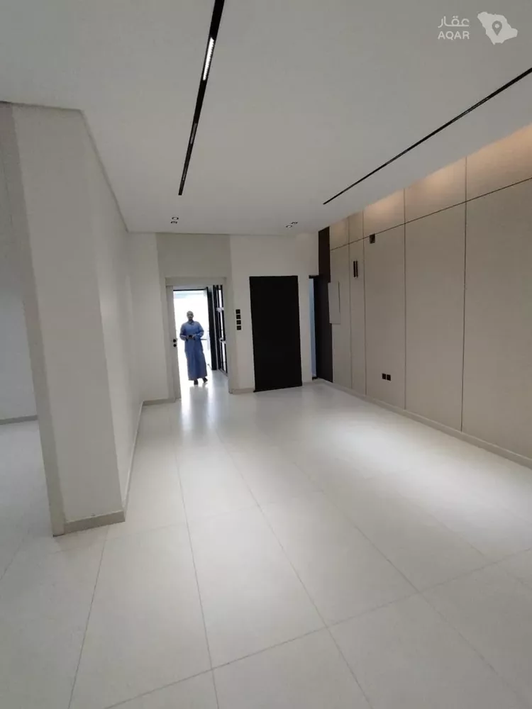 Floor for Sale in Riyadh Ad Duraihimiyah 7