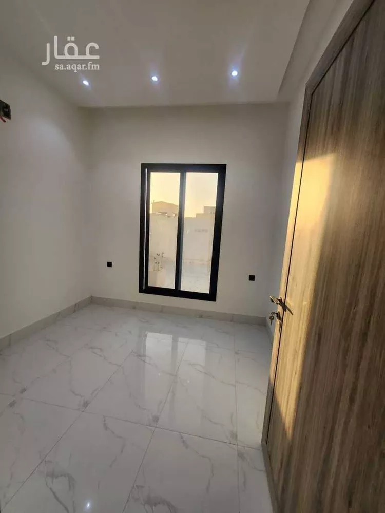دور للبيع في شارع أم أيمن المحدثة, حي العريجاء الغربي, مدينة الرياض, منطقة الرياض 9