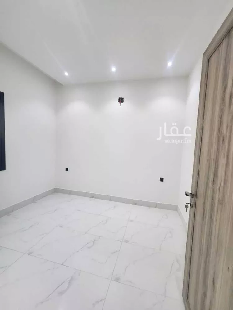 دور للبيع في شارع أم أيمن المحدثة, حي العريجاء الغربي, مدينة الرياض, منطقة الرياض 16