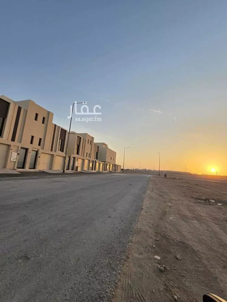 دور للبيع في شارع بعلبك, حي عكاظ, مدينة الرياض, منطقة الرياض صورة 2