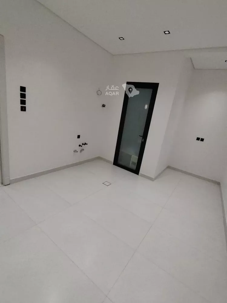 Floor for Sale in Riyadh Ad Duraihimiyah 8