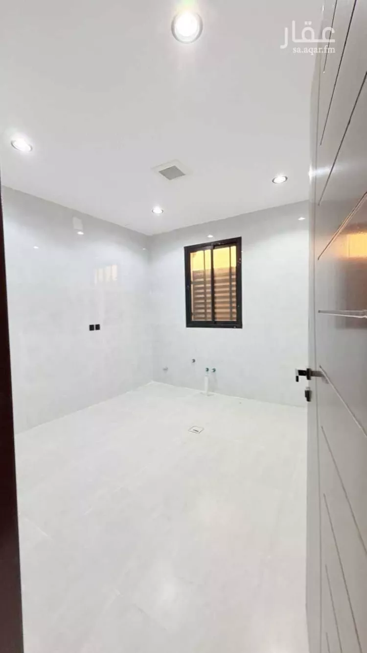 شقة للبيع في شارع غالب المحاربي, حي العزيزية, مدينة الرياض, منطقة الرياض صورة 2