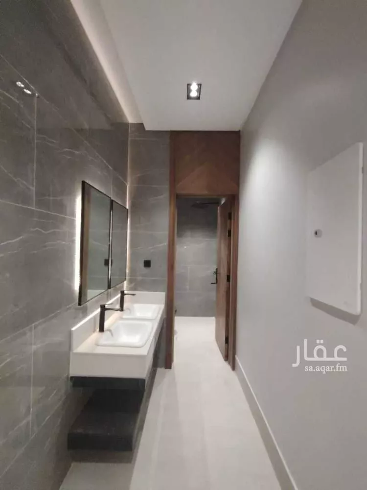 دور للبيع في شارع احمد بن مغيث الصدفي, حي طويق, مدينة الرياض, منطقة الرياض 11