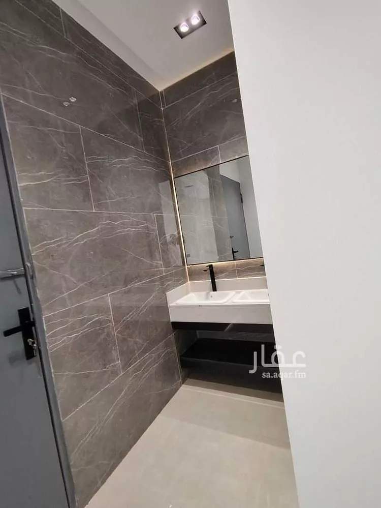 فيلا للبيع في شارع الخزرج, حي طويق, مدينة الرياض, منطقة الرياض 14