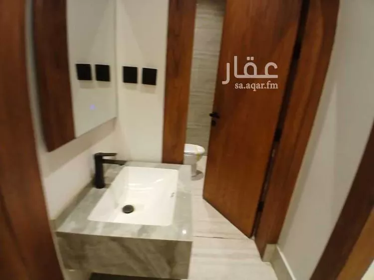 فيلا للبيع في شارع قريب من الدائري وخديجه , حي العريجاء الغربي, مدينة الرياض, منطقة الرياض 15