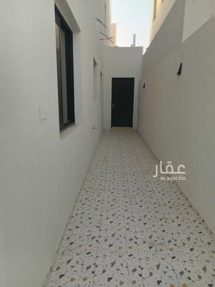 دور للبيع في شارع مرزوقي الجاوه, حي العوالي, مدينة الرياض, منطقة الرياض 11