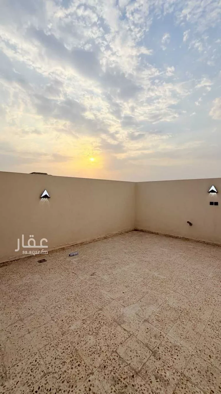 شقة للبيع في شارع غالب المحاربي, حي العزيزية, مدينة الرياض, منطقة الرياض 8