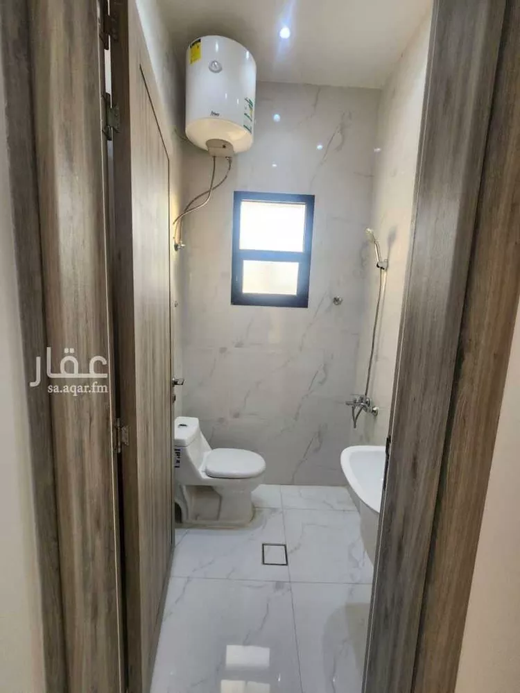 دور للبيع في شارع أم أيمن المحدثة, حي العريجاء الغربي, مدينة الرياض, منطقة الرياض 7