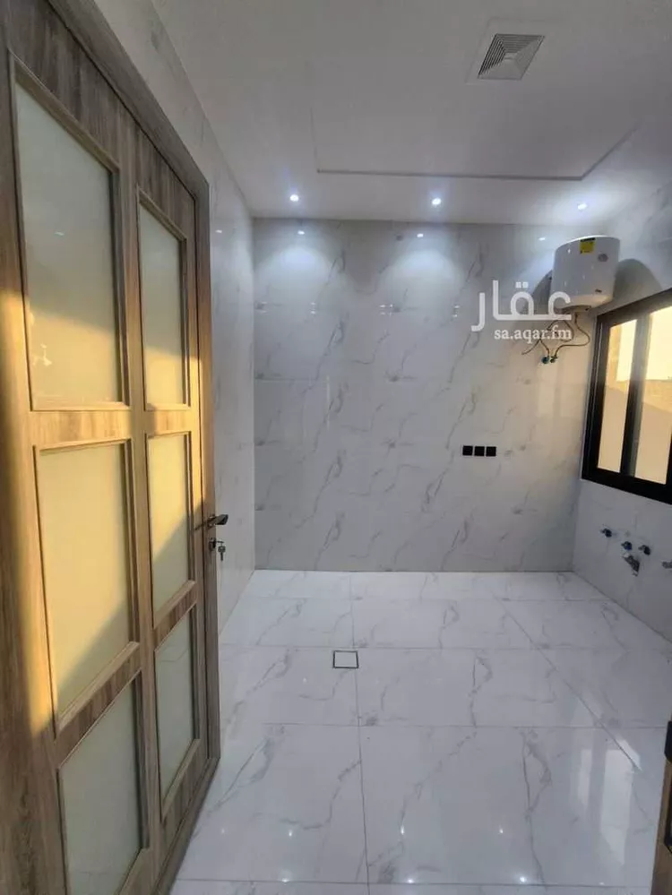 دور للبيع في شارع أم أيمن المحدثة, حي العريجاء الغربي, مدينة الرياض, منطقة الرياض 11