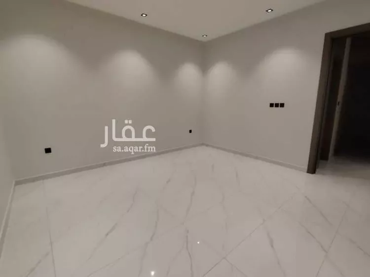 دور للبيع في شارع بعلبك, حي عكاظ, مدينة الرياض, منطقة الرياض 9