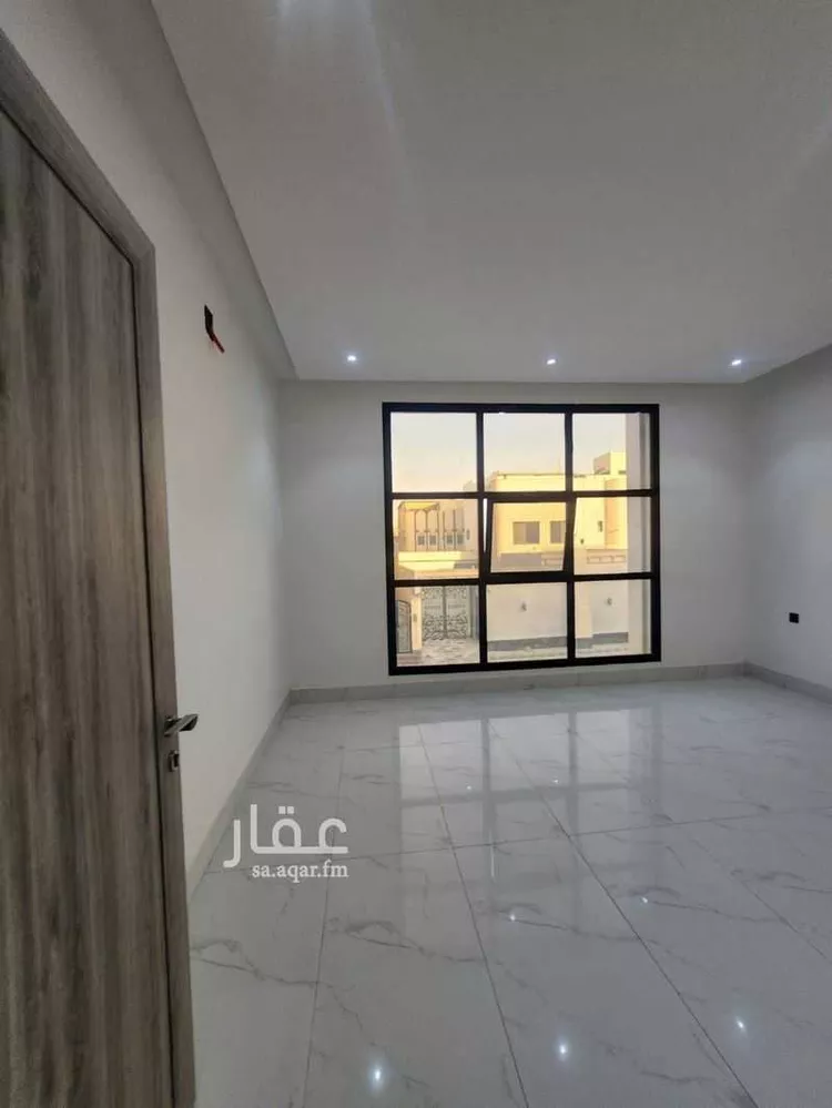 دور للبيع في شارع أم أيمن المحدثة, حي العريجاء الغربي, مدينة الرياض, منطقة الرياض 6
