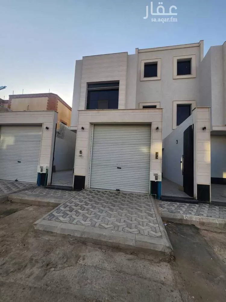Floor for Sale in Riyadh Al Uraija Al Gharbiyah