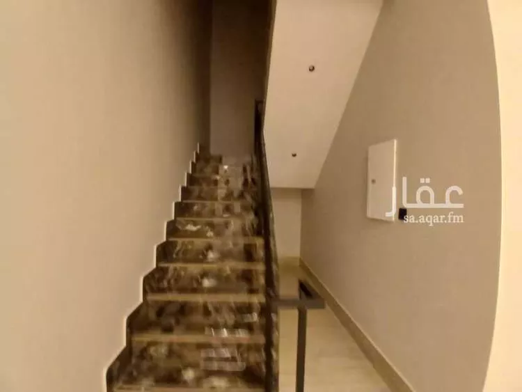 دور للبيع في شارع قريب من الدائري وخديجه , حي العريجاء الغربي, مدينة الرياض, منطقة الرياض صورة 4